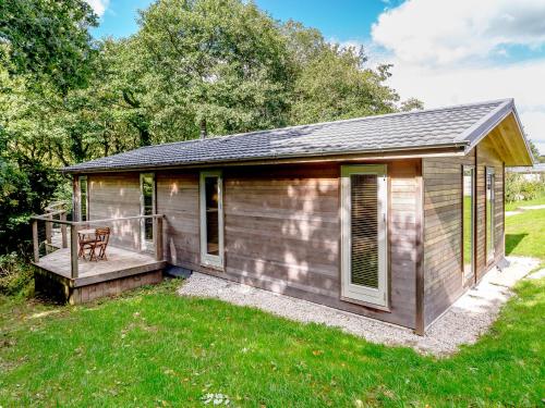 8 Streamside, Looe