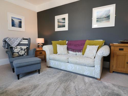 2 Emma Place Bodmin - image 4