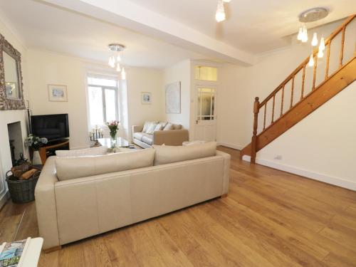 Waverley House Beaumaris - image 3