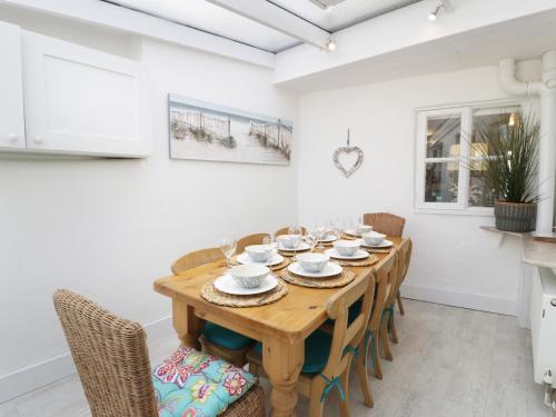 Waverley House Beaumaris - image 4