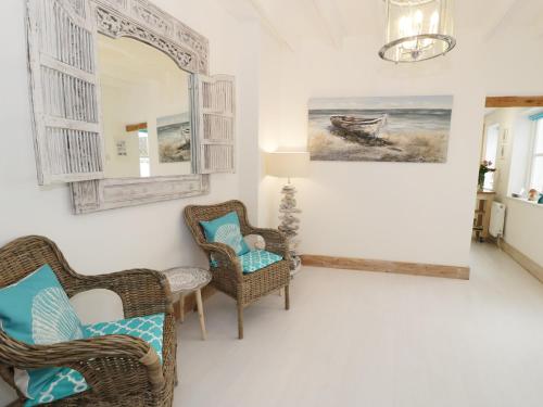 Waverley House Beaumaris - image 6