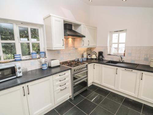 Astrantia Cottage Lostwithiel - image 12