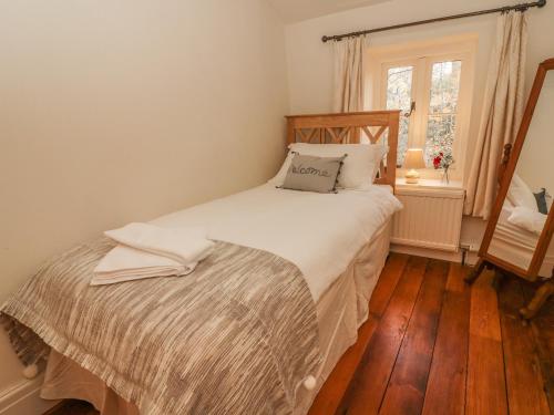 2 Storrs Cottages Carnforth - image 8