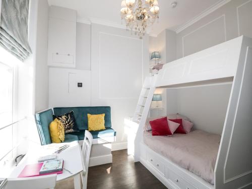 Hamilton's Studio in Ryde North East