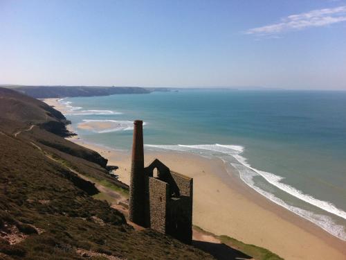 Oreo's Cottage St. Agnes - image 10
