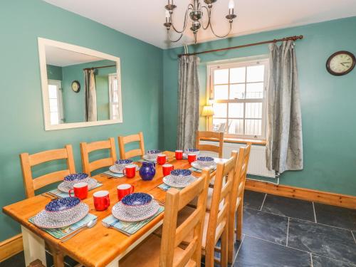 Maesoland Farm Carmarthen - main image