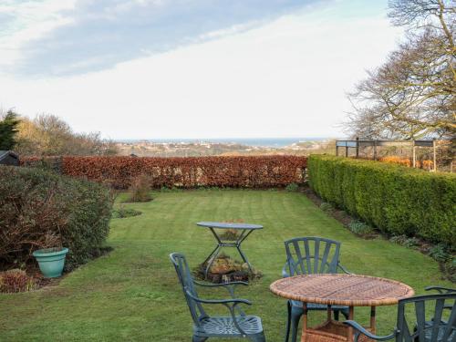 Sneaton Hall Apartment 4 near Beacon Farm Ice Cream Parlour and Cafe