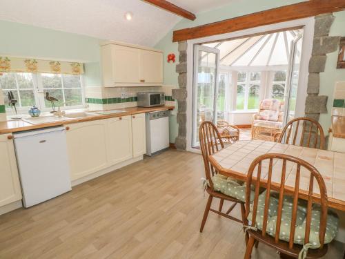 Llain Rhuttan Pwllheli - image 11