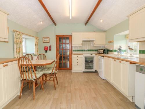 Llain Rhuttan Pwllheli - image 14