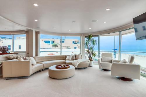 Ostend Getaway in San Diego, USA