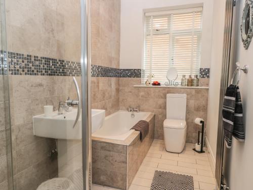 Esplanade Gardens Apartment 1 - image 7