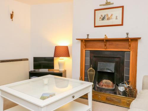 11 Tower Street - image 4