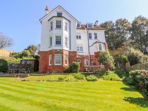 4 Greenhills - Apartment - Folkestone