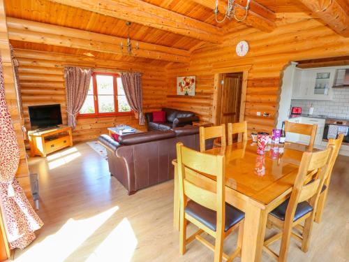 Sycamore Lodge - image 5