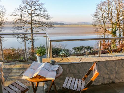 Shady Bowers in 安賽德