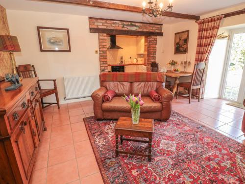 Holly Cottage - image 6
