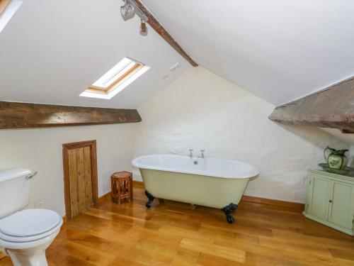 Rose Cottage in Lowick