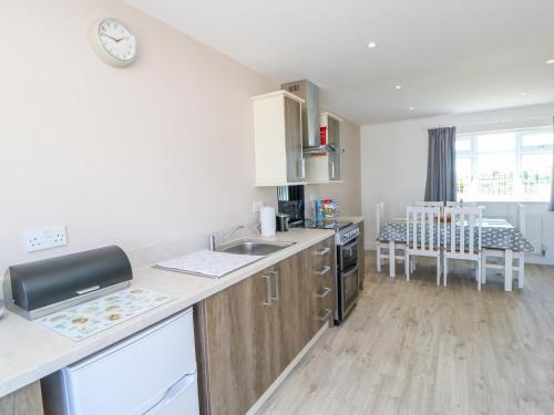 Bracken Cottage - image 14