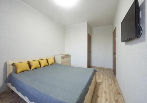 Apartment on Molodogvardeytsev 74 - main image