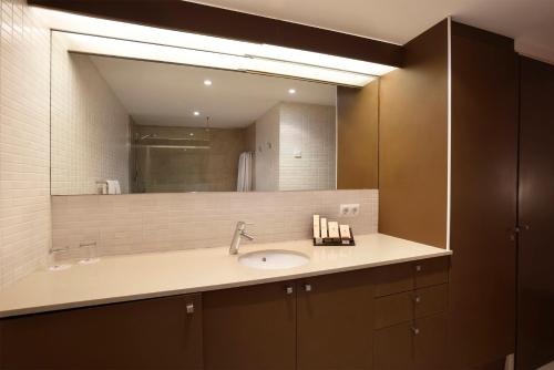 Guitart Grand Passage - image 10