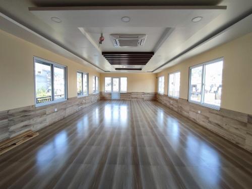 Business center, The Mountain House in Pokhara