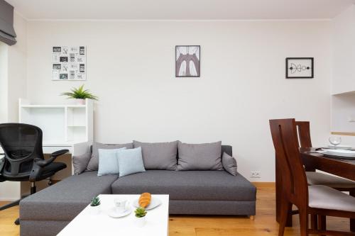Kolorowy Gocław Apartment by Noclegi Renters, Варшава