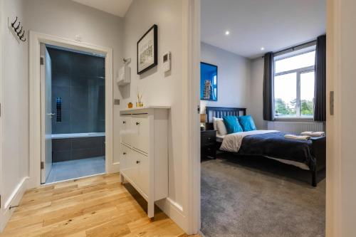 Thorpe Road 1 Bed Apartment with Parking