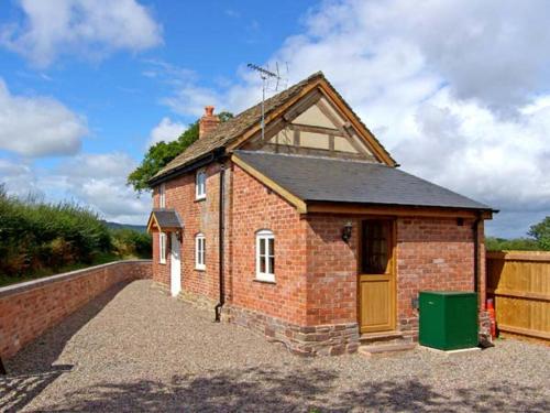 Point Cottage in Preston on Wye