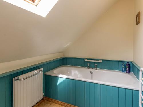 Old Hall Cottage Hexham - image 9