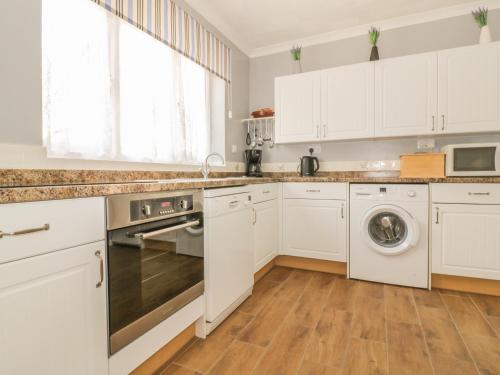 The Bungalow Ipswich - image 10