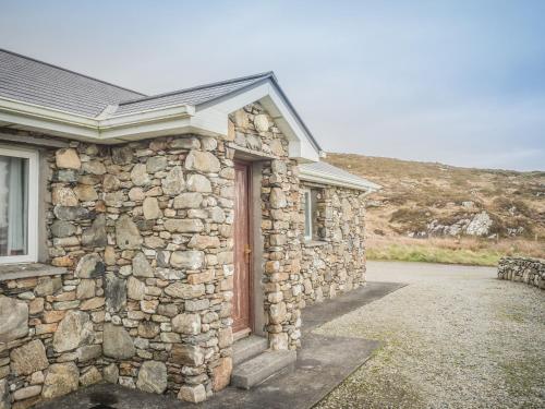 Errislannan Stone Cottage - image 2
