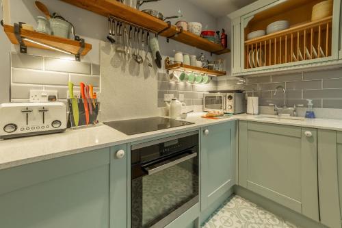 July Cottage - image 7