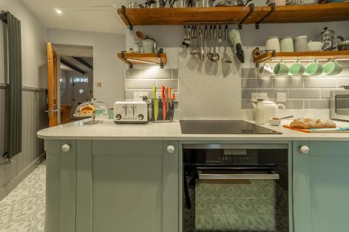 July Cottage - image 9