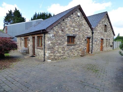Riverside Barn photo 2