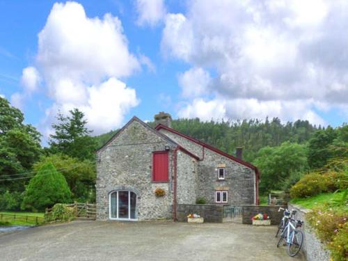 Crud-y-Barcud in Lanfeira Klaidogau