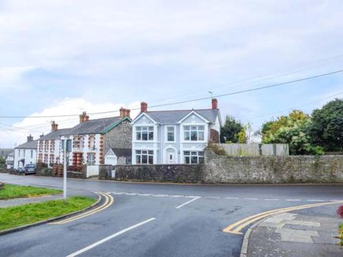 Pen Hill - image 5