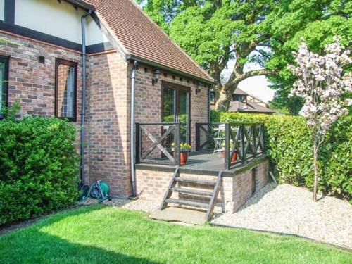 Beechcroft Corner House - image 7