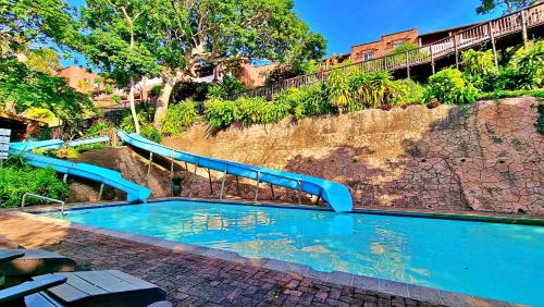 Swimming pool, Seaglen Dunes Resort in Port Edward