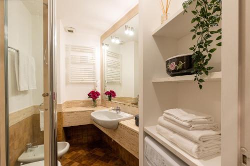 Rome As You Feel - Charming Loft Campitelli in Navona, Rome (photo 7)