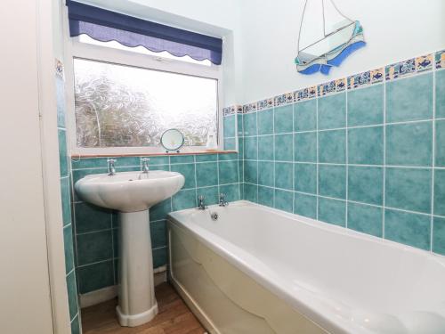 Bryn Lleuddad Pwllheli - image 7