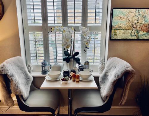 Cotswold Chic Retreats "Jacinabox" Central Chipping Campden-Parking-Garden in ชิปปิ้ง ชามเด็น