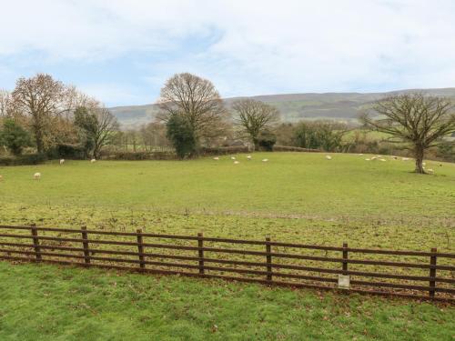 Ty Berllan Caersws - image 2