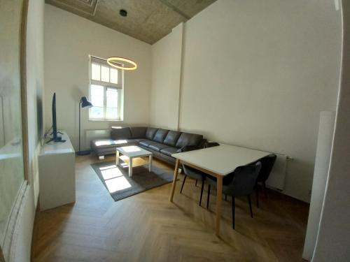 Apartment - Split Level