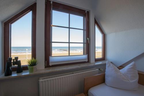 Hotel Strandräuber - Tap to explore photos