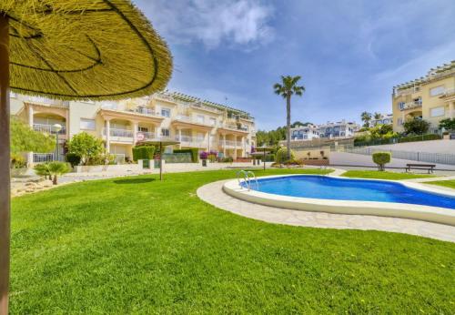 Apartment with Pool View  image 1