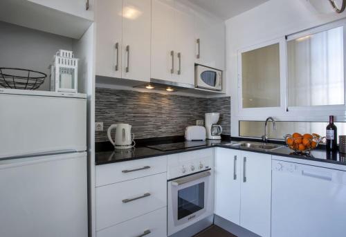 Apartamentos Fabiola I (7º-2) - image 3