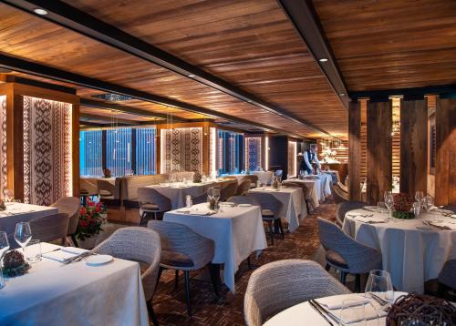 Le Massif - The Leading Hotels of the World - image 5