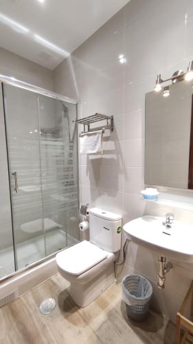 Hostal Aliste - image 8