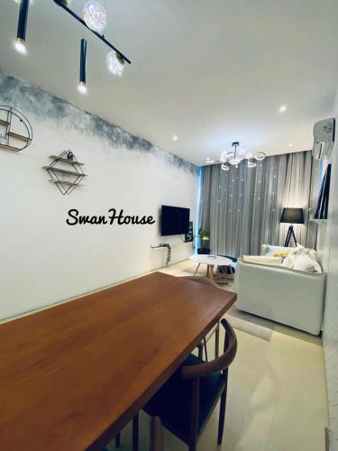 Premium Swanhouse no.SiX with 3bedrooms Condo Premium Swanhouse no.SiX with 3bedrooms Condo