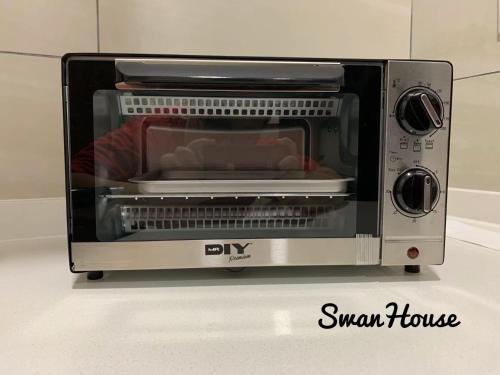 Premium Swanhouse no.SiX with 3bedrooms Condo Premium Swanhouse no.SiX with 3bedrooms Condo